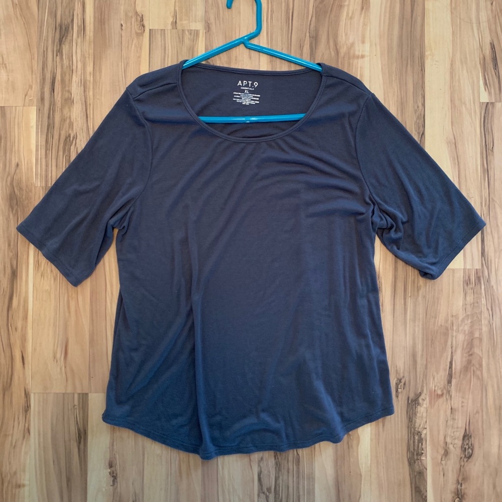 Apt. 9 Gray Essentials Tee, Size XL.